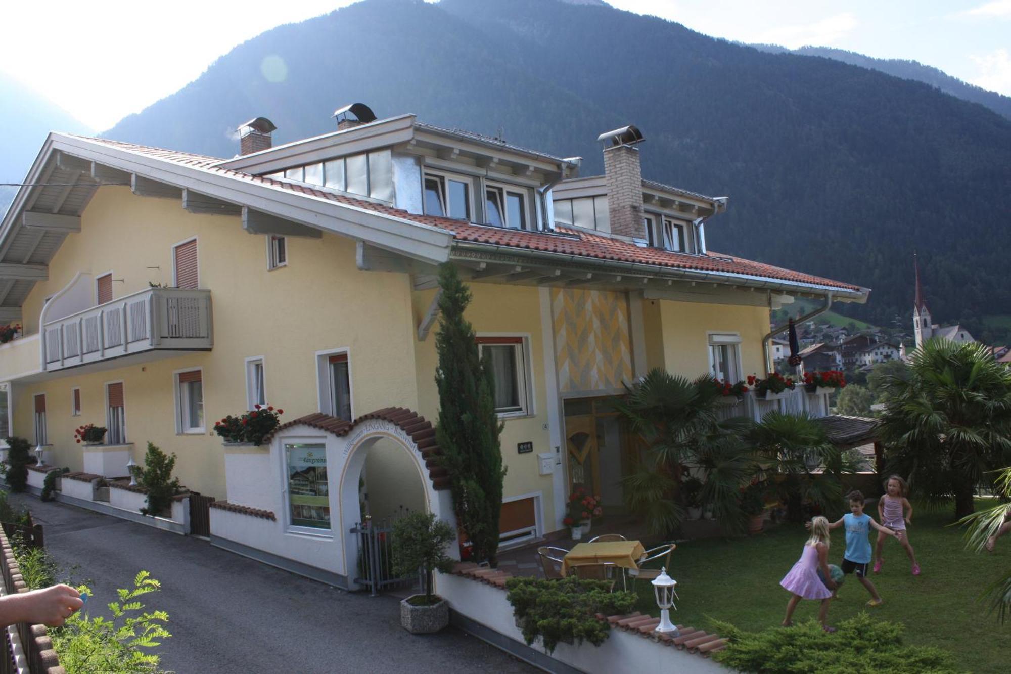 Residence Koenigsrainer San Leonardo in Passiria Exterior photo